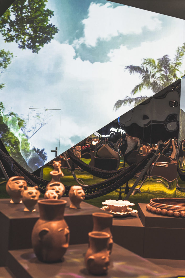 Still life photography of vases and nature elements taken during Fuorisalone Milan Design Week 2019, immagine di vasi di terracotta ed elementi di natura durante la settimana del Design 2019 a Milano