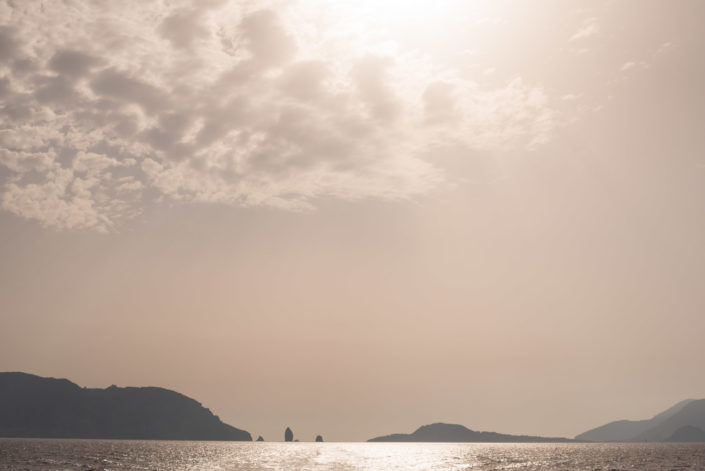 landscape photography of sunset in the Aeolian Island of Lipari, fotografia di paesaggio naturalistico del tramonto a Lipari una delle isole Eolie