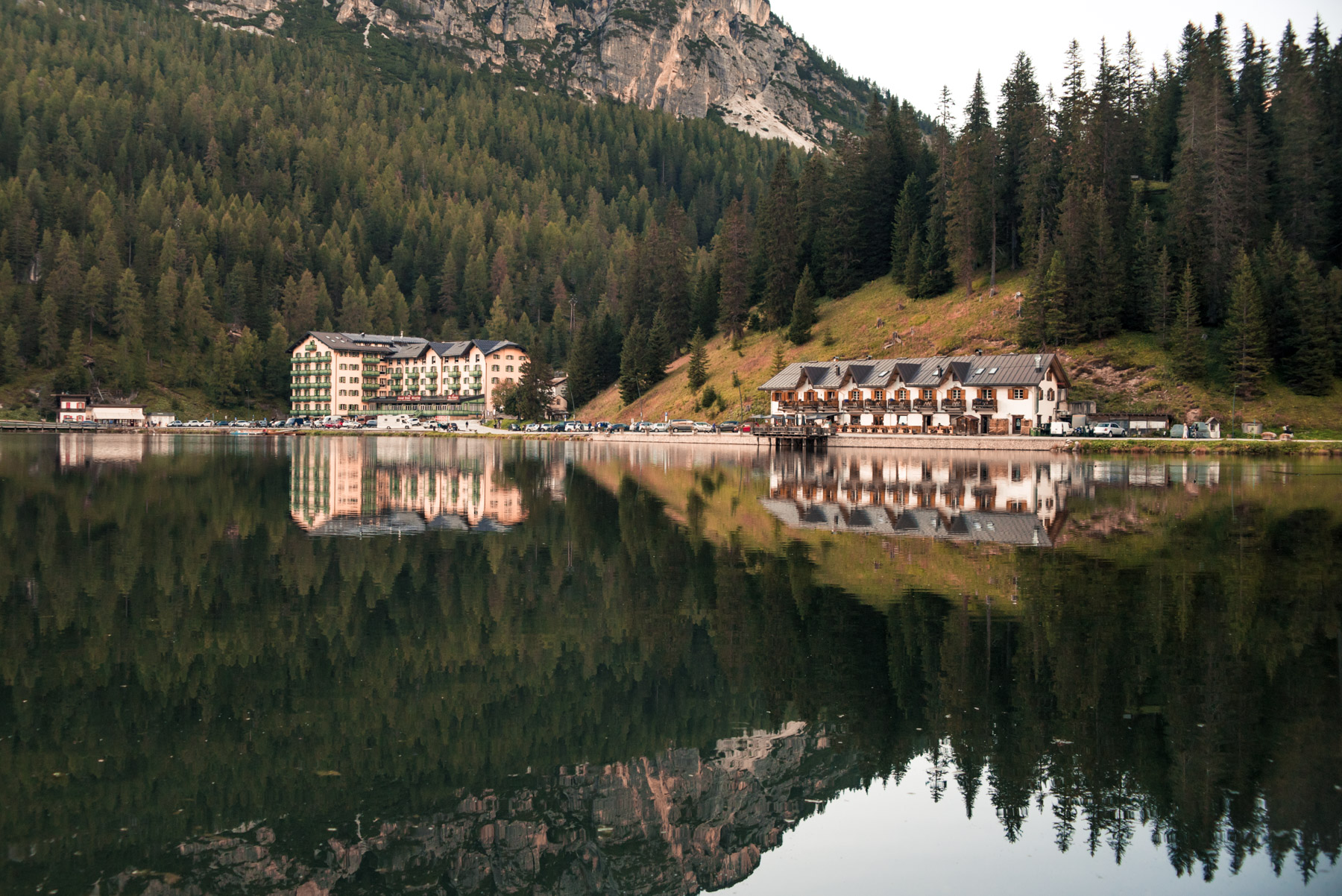 Landscape photography of the water refletions of Misurina Lake in the Dolomites, fotografia di paesaggio che ritrae i riflessi sul lago di Misurina sulle Dolomiti