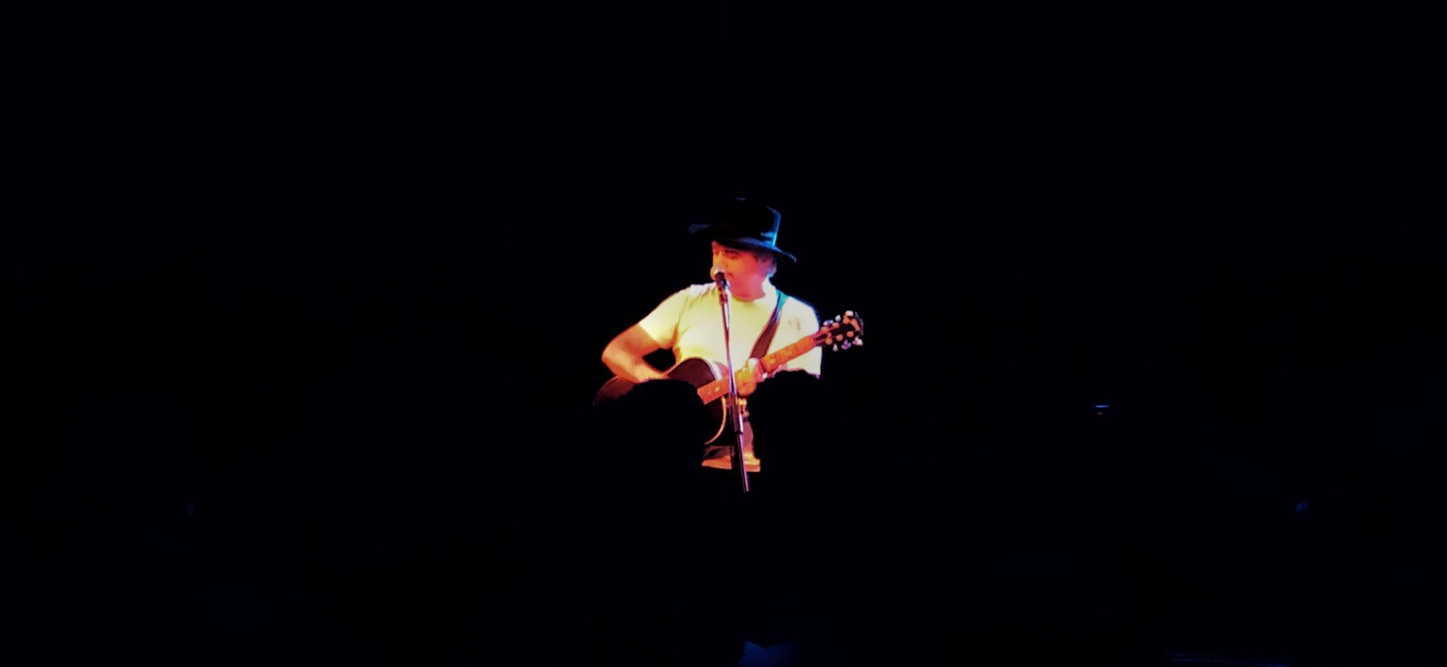 Pete Doherty playing live and acoustic in Milan at the Apollo Club